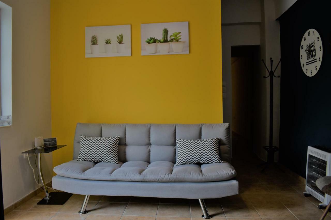 Cozy Apartment In Central Athènes Extérieur photo